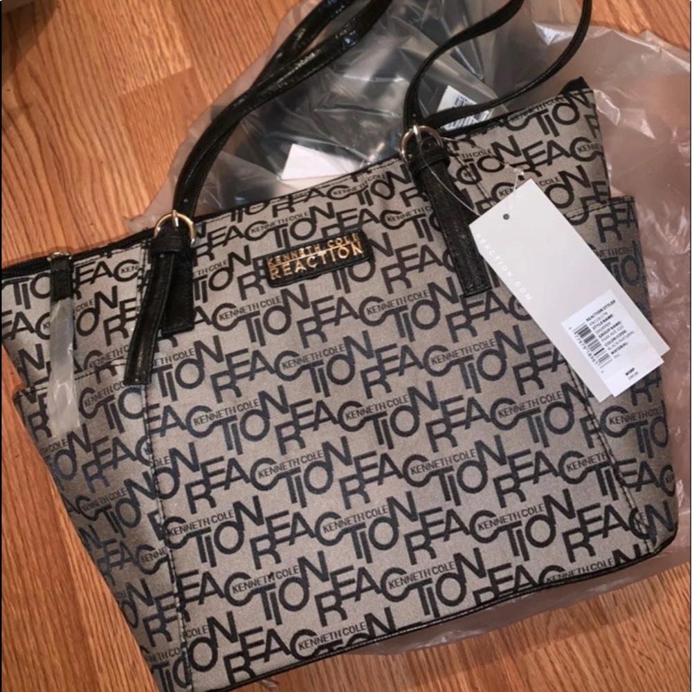 NWT Kenneth Cole Reaction purse